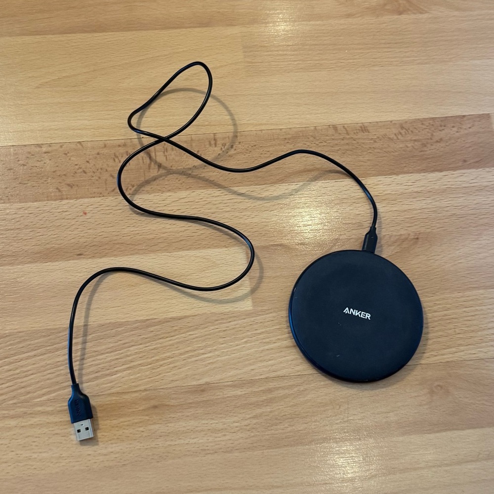 Anker Black Charging Pad with USB Cable